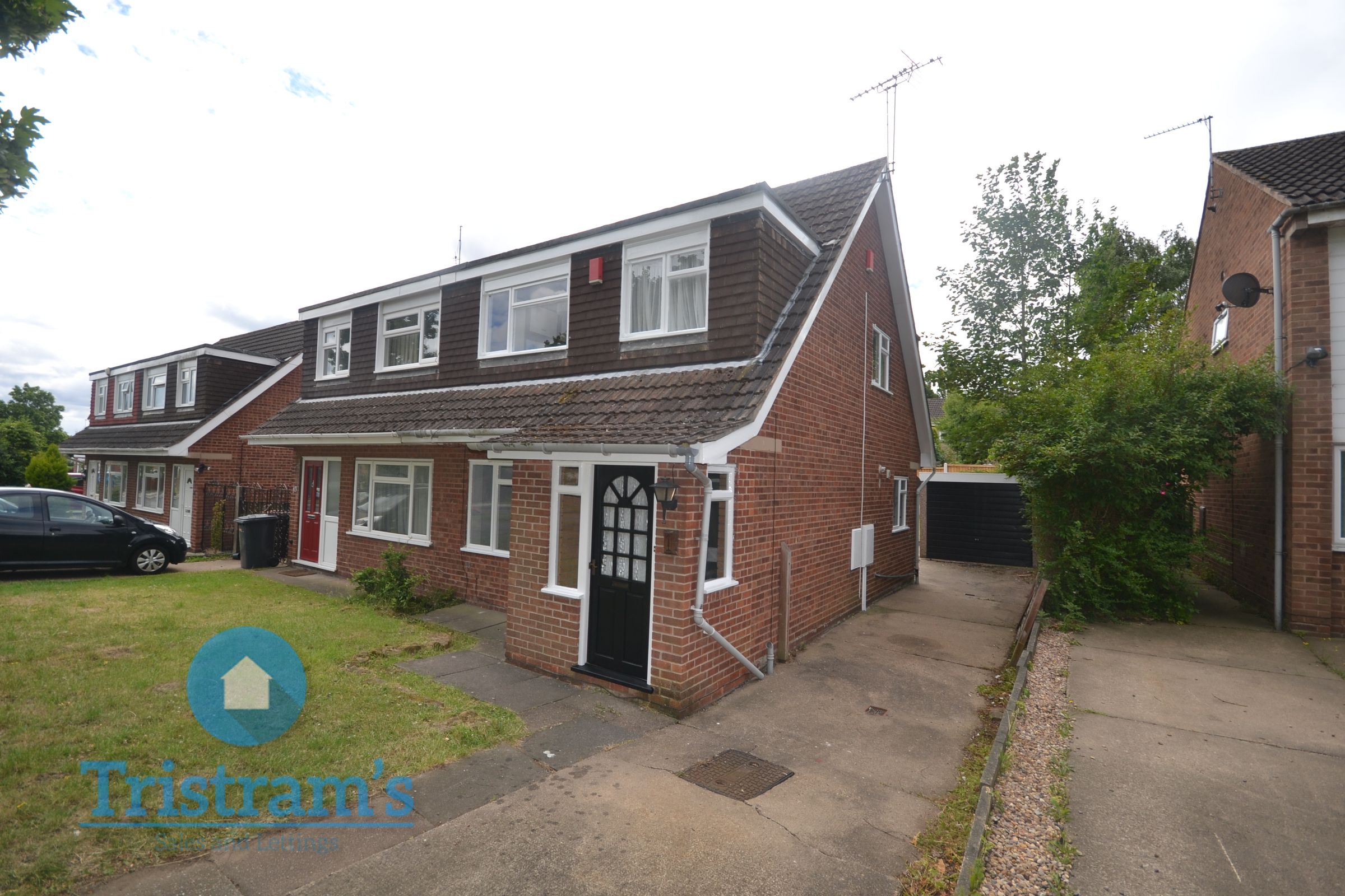 3 bed semidetached house to rent in Chesham Drive, Bramcote