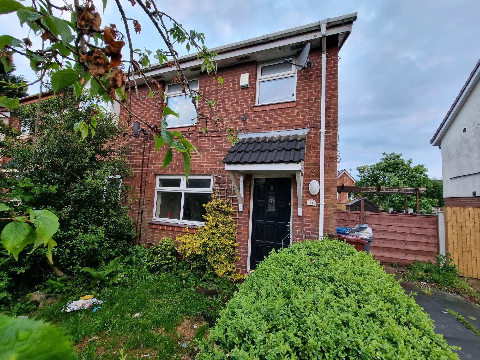 3 bed semidetached house for sale in Brinklow Close, Openshaw M11 Zoopla