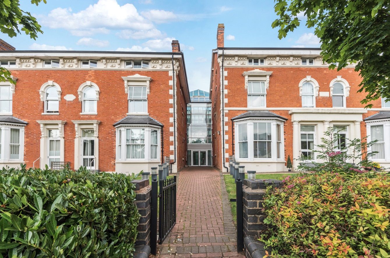 Flat 17, 117-123 Rocksborough House, Warwick Road B92  