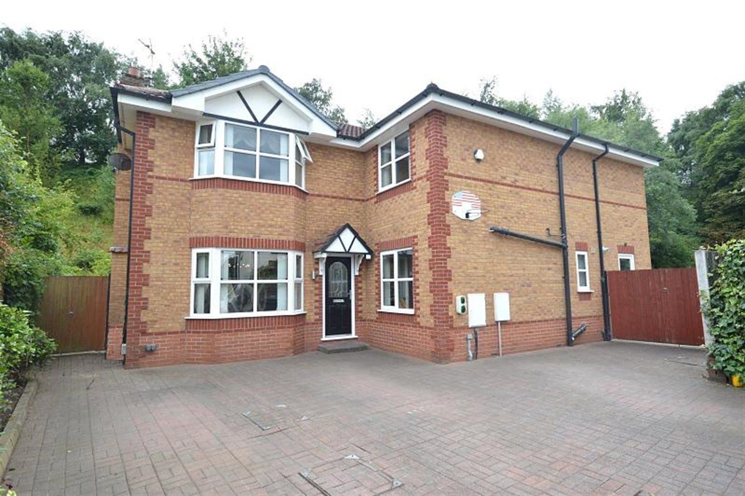 4 bed detached house for sale in Thelwall New Road, Grappenhall