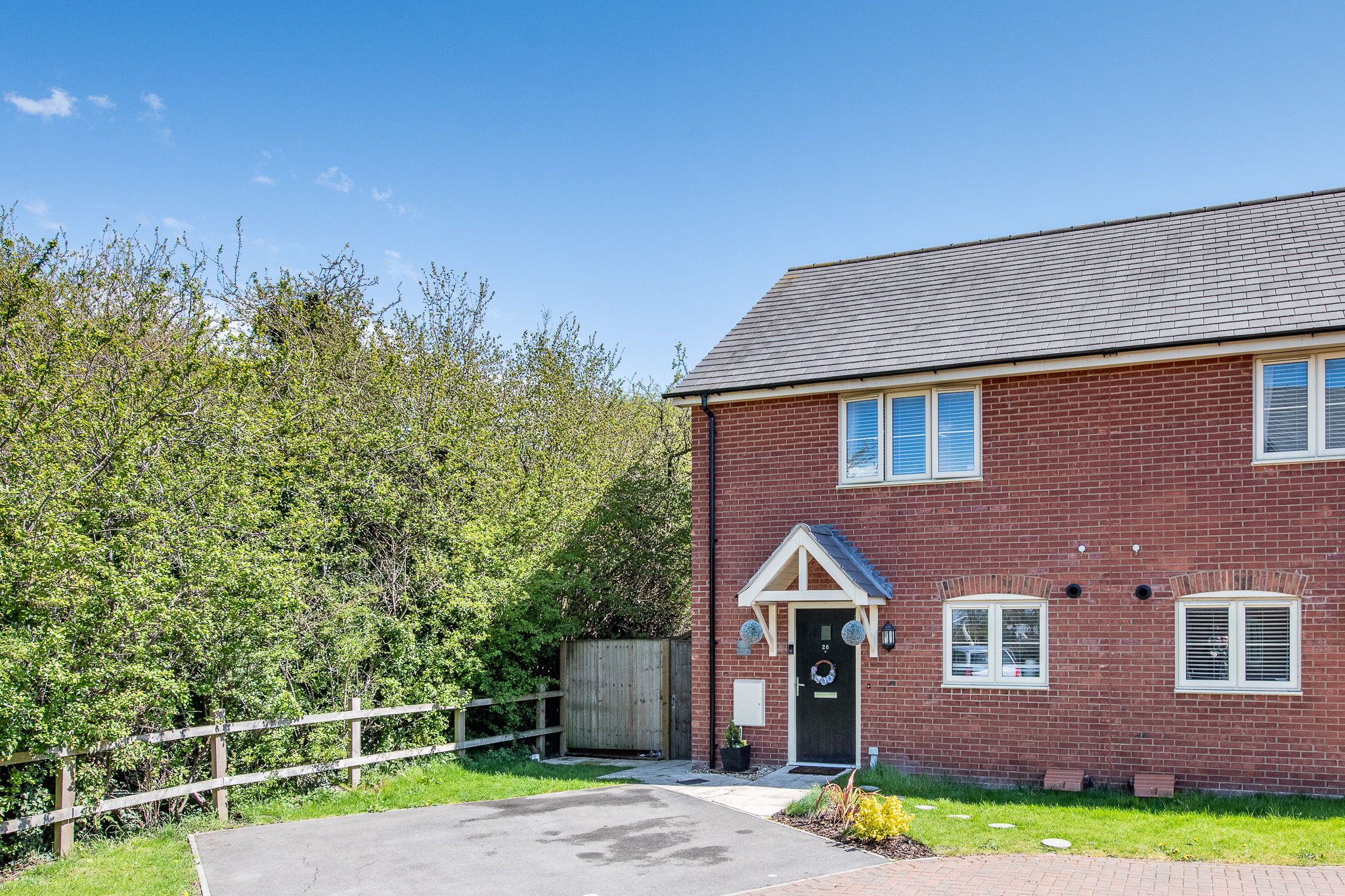2 bed semidetached house for sale in Gordon Smith Close, Aston Clinton