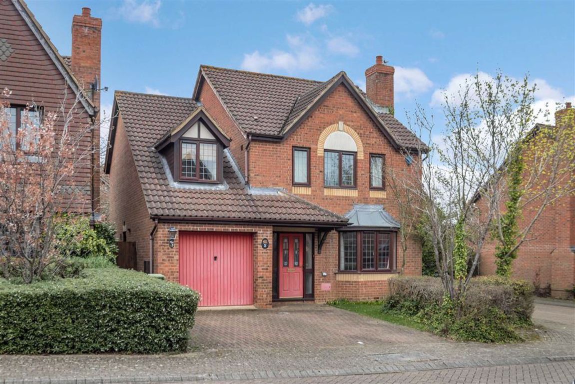 4 bed detached house for sale in Mayer Gardens, Shenley Lodge, Milton