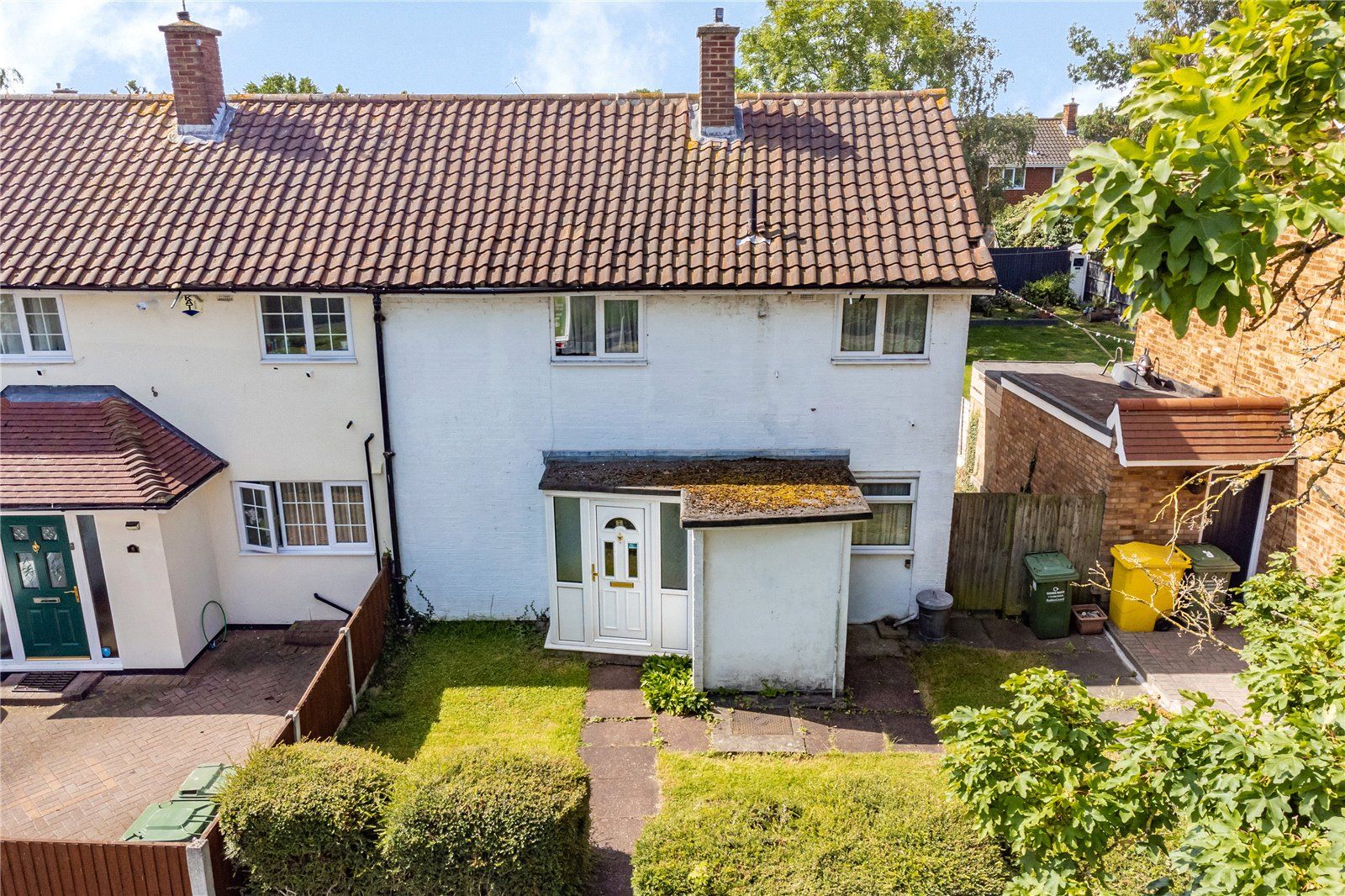 2 bed end terrace house for sale in Elsenham Crescent, Basildon, Essex