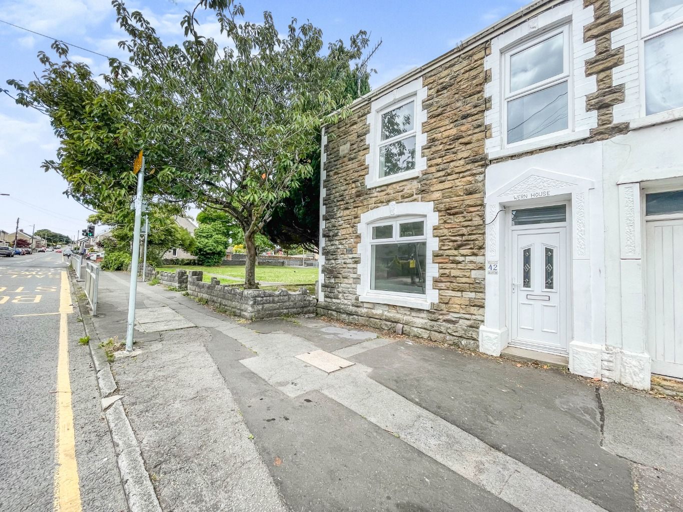 3 bed semidetached house for sale in Loughor Road, Gorseinon, Swansea