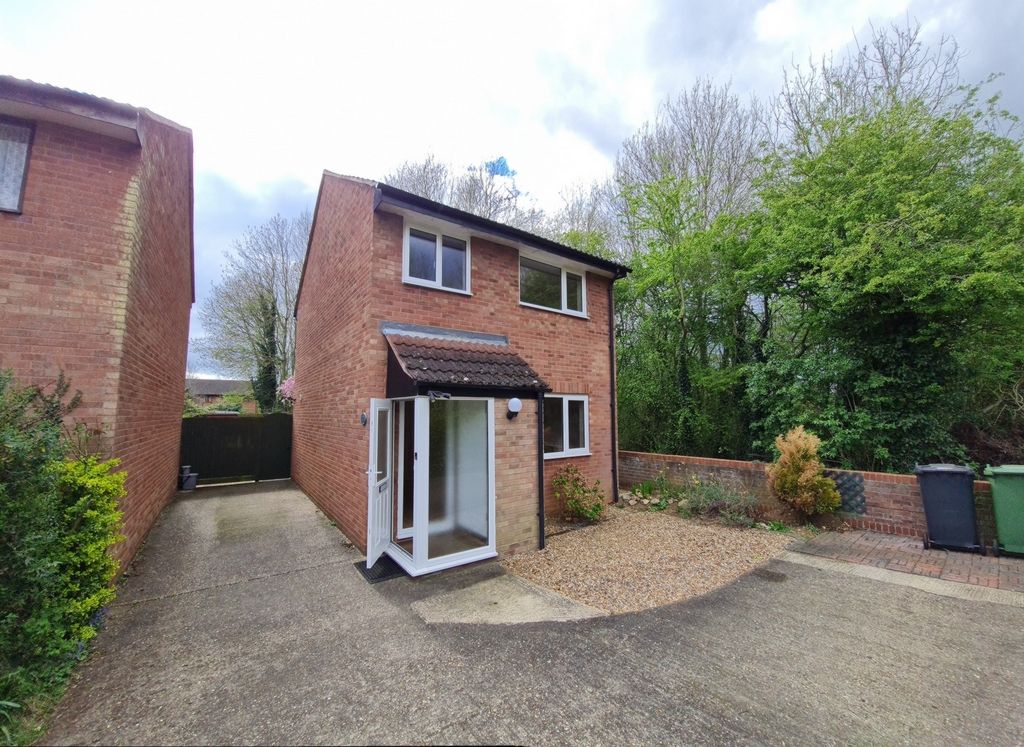 3 bed detached house to rent in Hedgelands, Werrington PE4 Zoopla