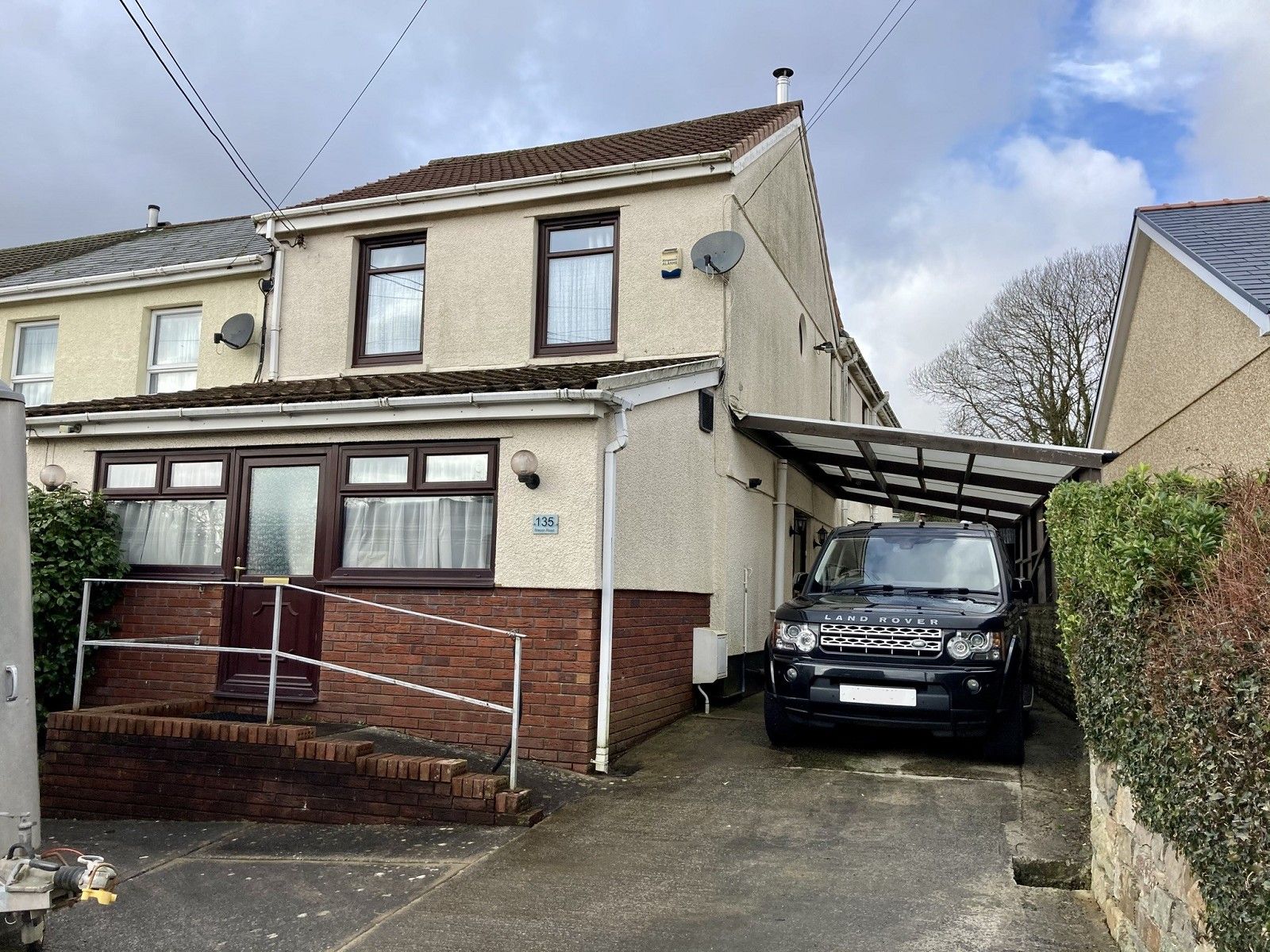5 bed end terrace house for sale in Brecon Road, Ystradgynlais, Swansea