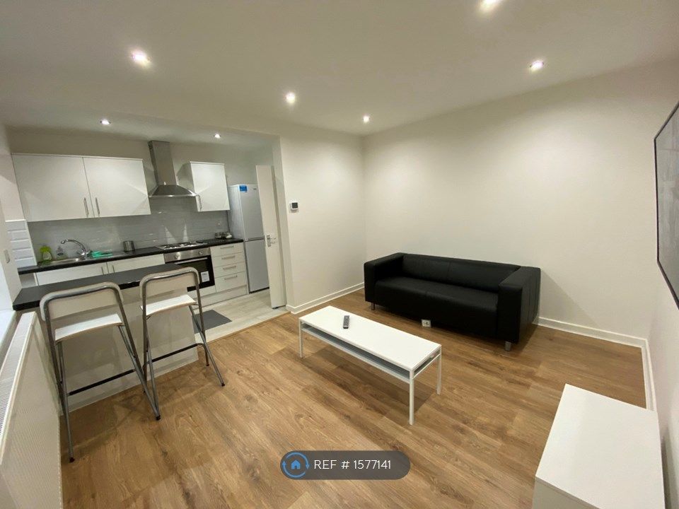 Room to rent in Strathmore Avenue, Coventry CV1 Zoopla