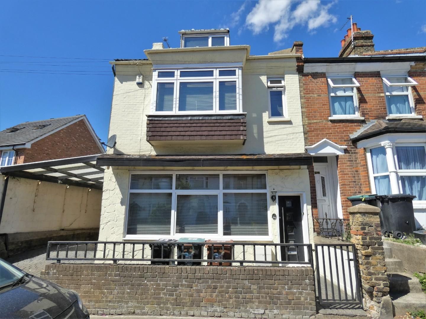 3 bed end terrace house for sale in Springhead Road, Northfleet