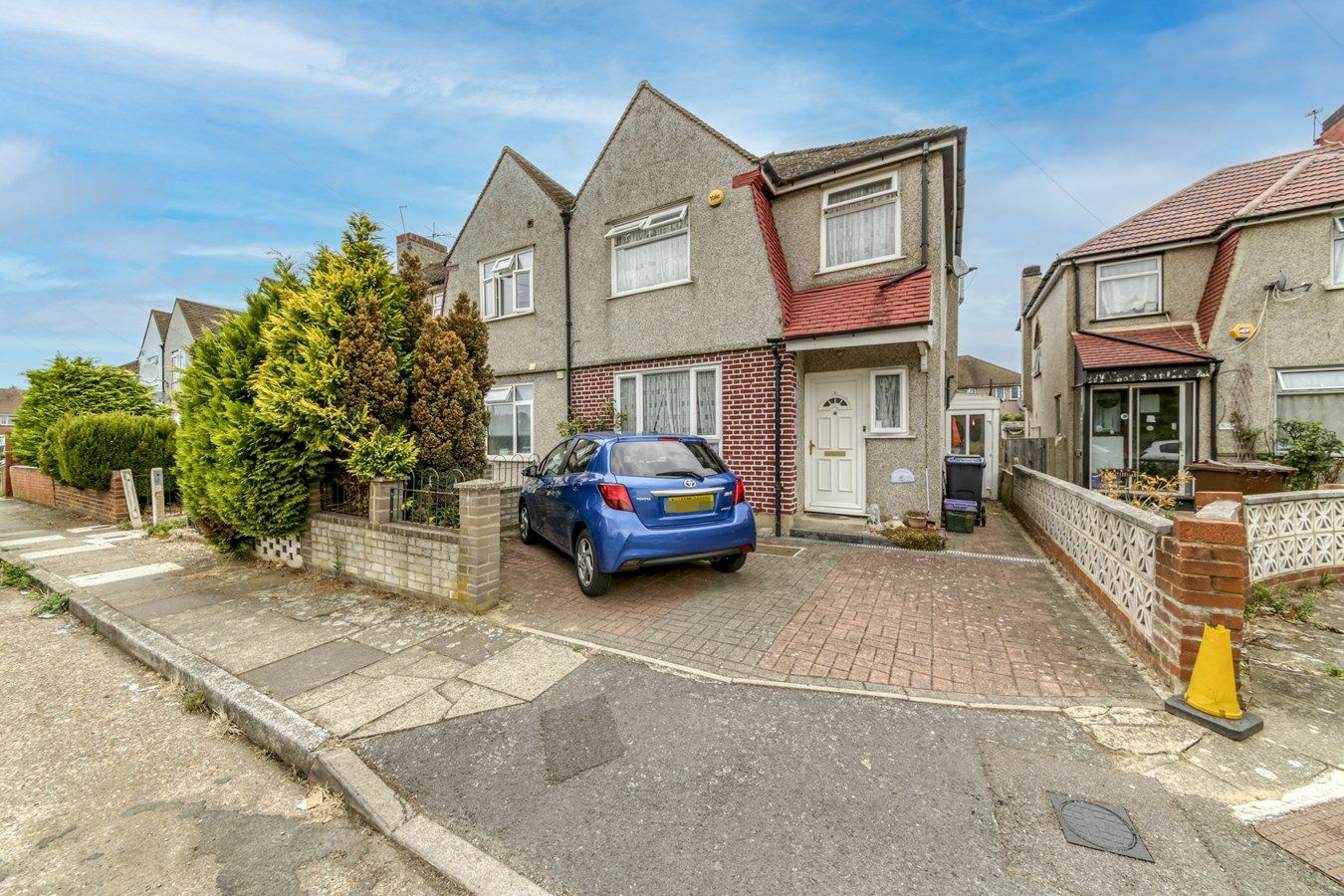 4 bed semidetached house for sale in Walton Way, Mitcham CR4 Zoopla