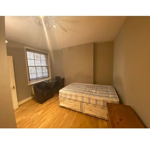 Studio to rent in Goodwin Road, London W12 Zoopla