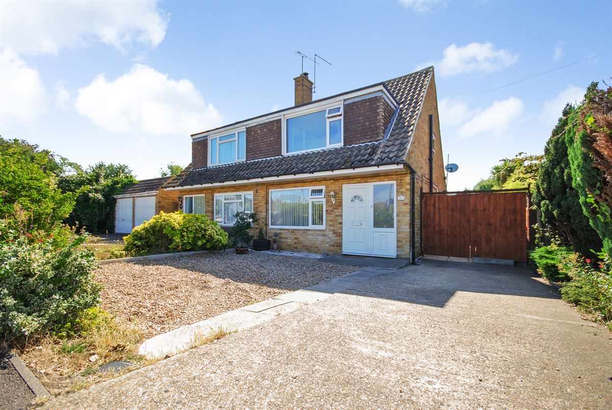 3 bed semidetached house for sale in Hunters Forstal Road, Herne Bay