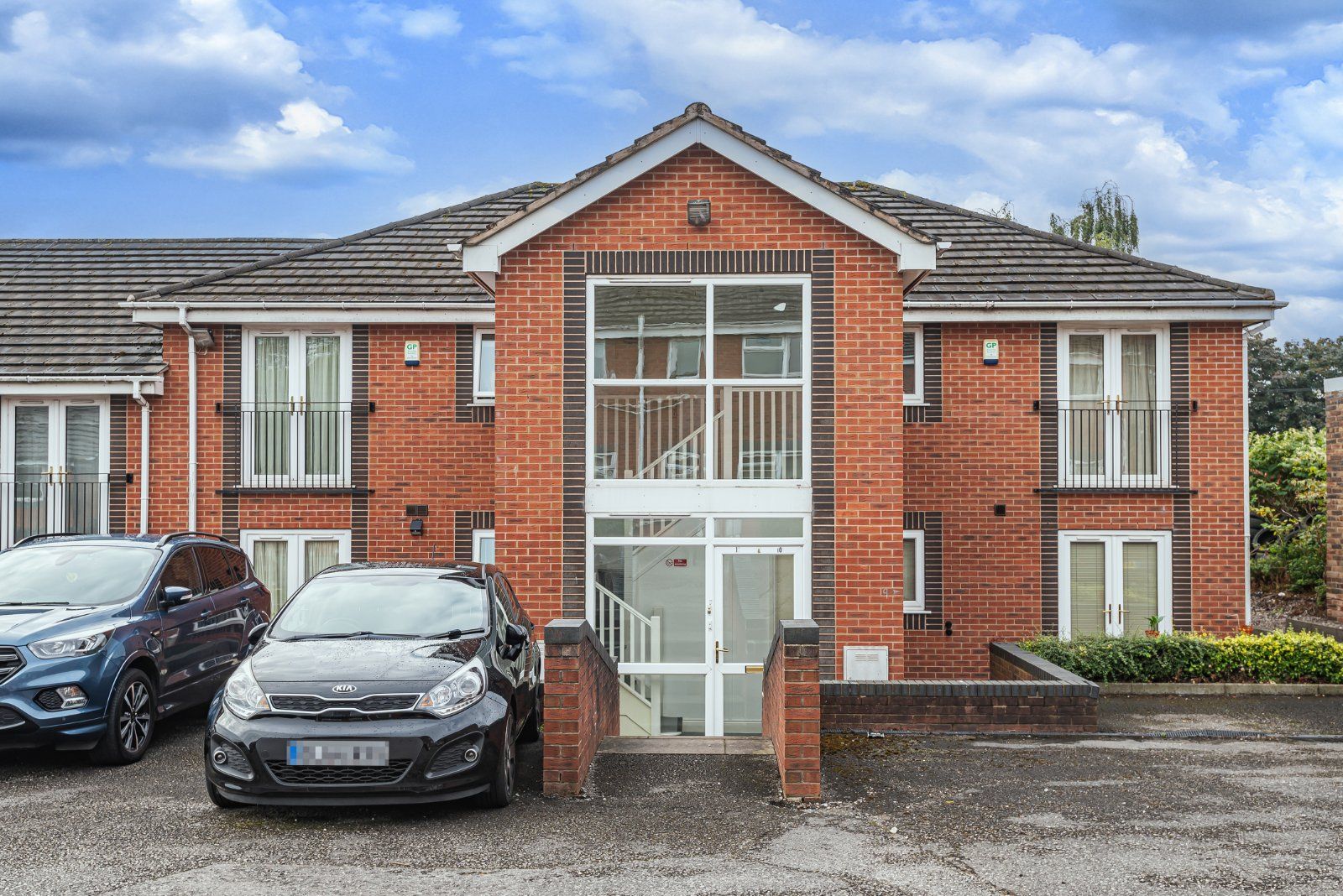 2 bed flat for sale in Bucknall Old Road, StokeOnTrent, Staffordshire