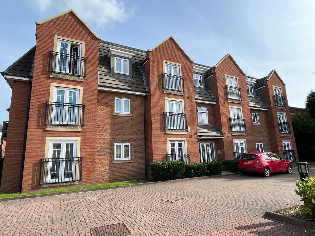 2 bed flat for sale in Grange Drive, Streetly, Sutton Coldfield B74