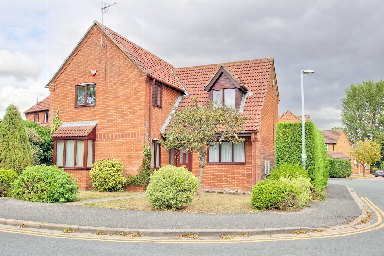 4 bed detached house for sale in Ripon Avenue, Beverley HU17 Zoopla