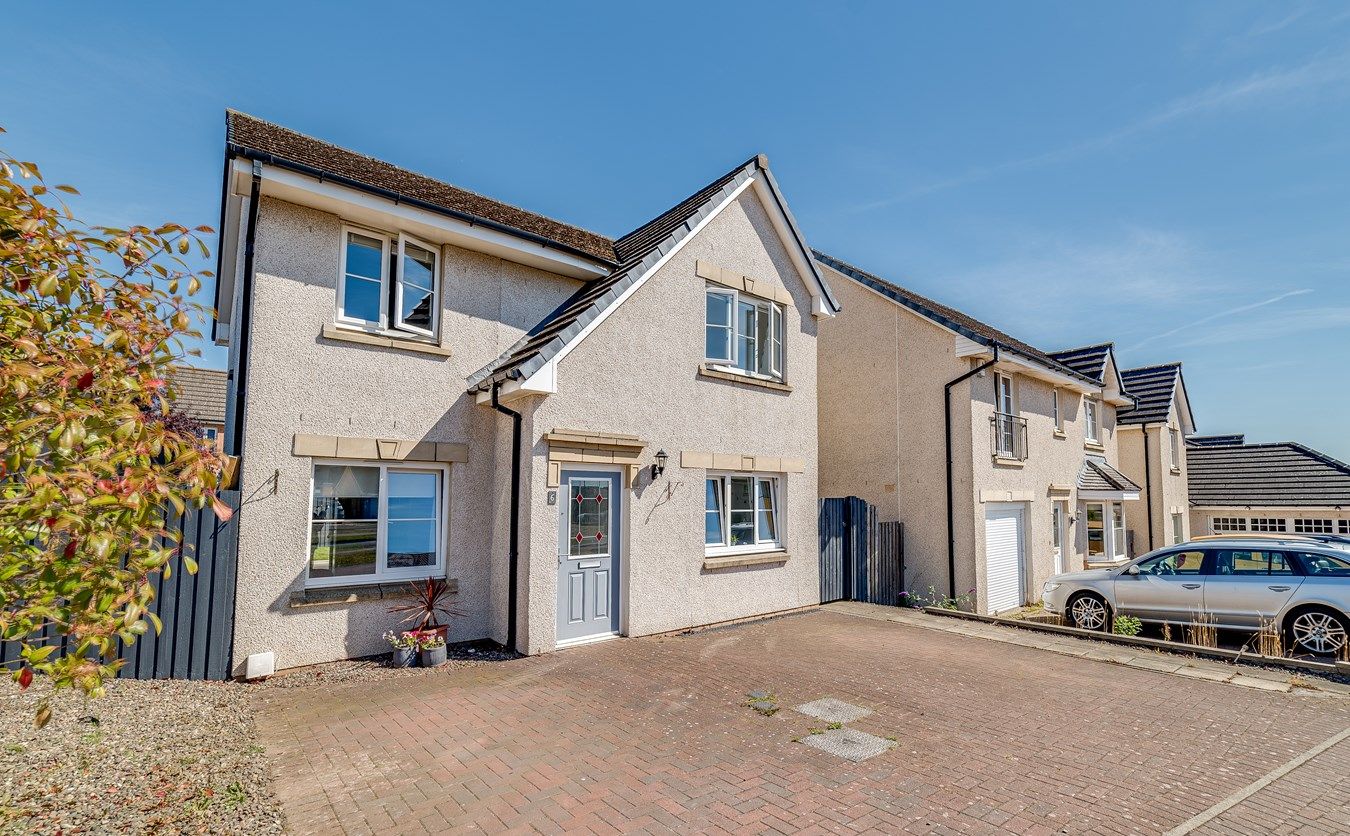 4 bed detached house for sale in Fieldfare View, Dunfermline KY11 Zoopla
