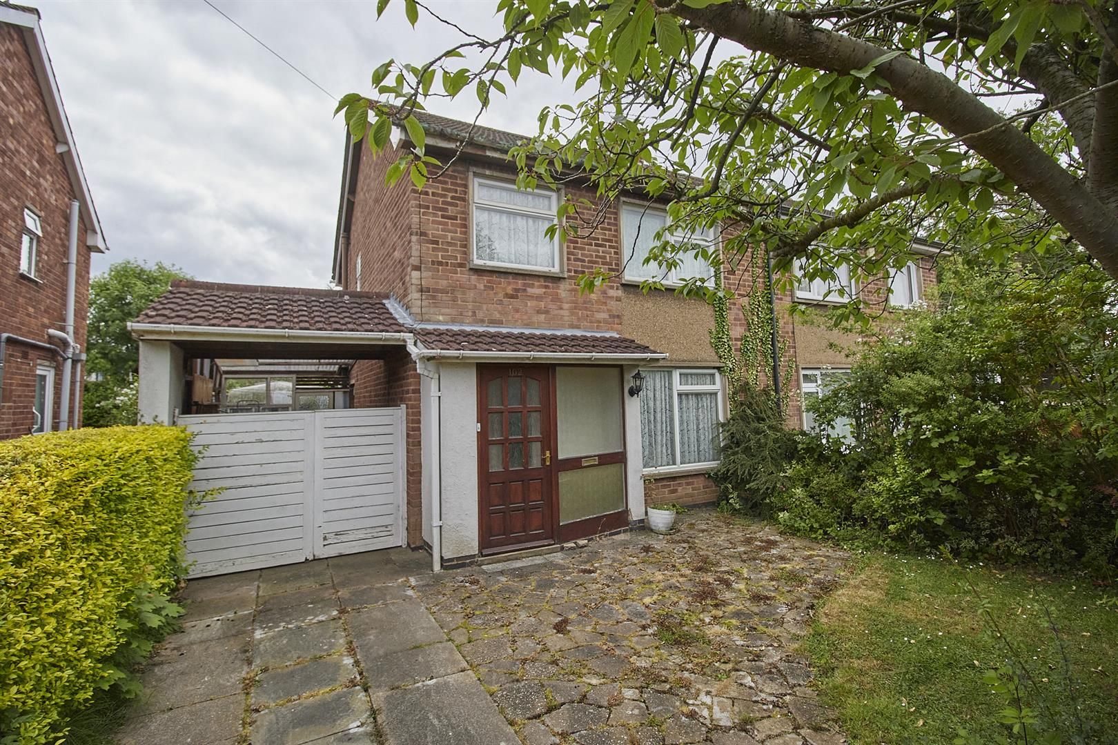 3 bed semidetached house for sale in Featherston Drive, Burbage