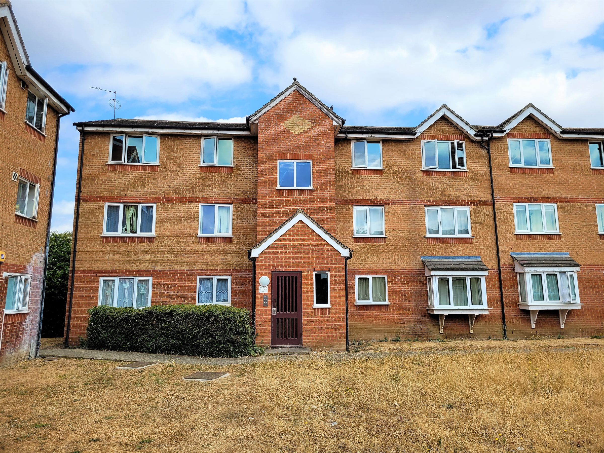 1 bed flat to rent in Express Drive, Goodmayes IG3 Zoopla
