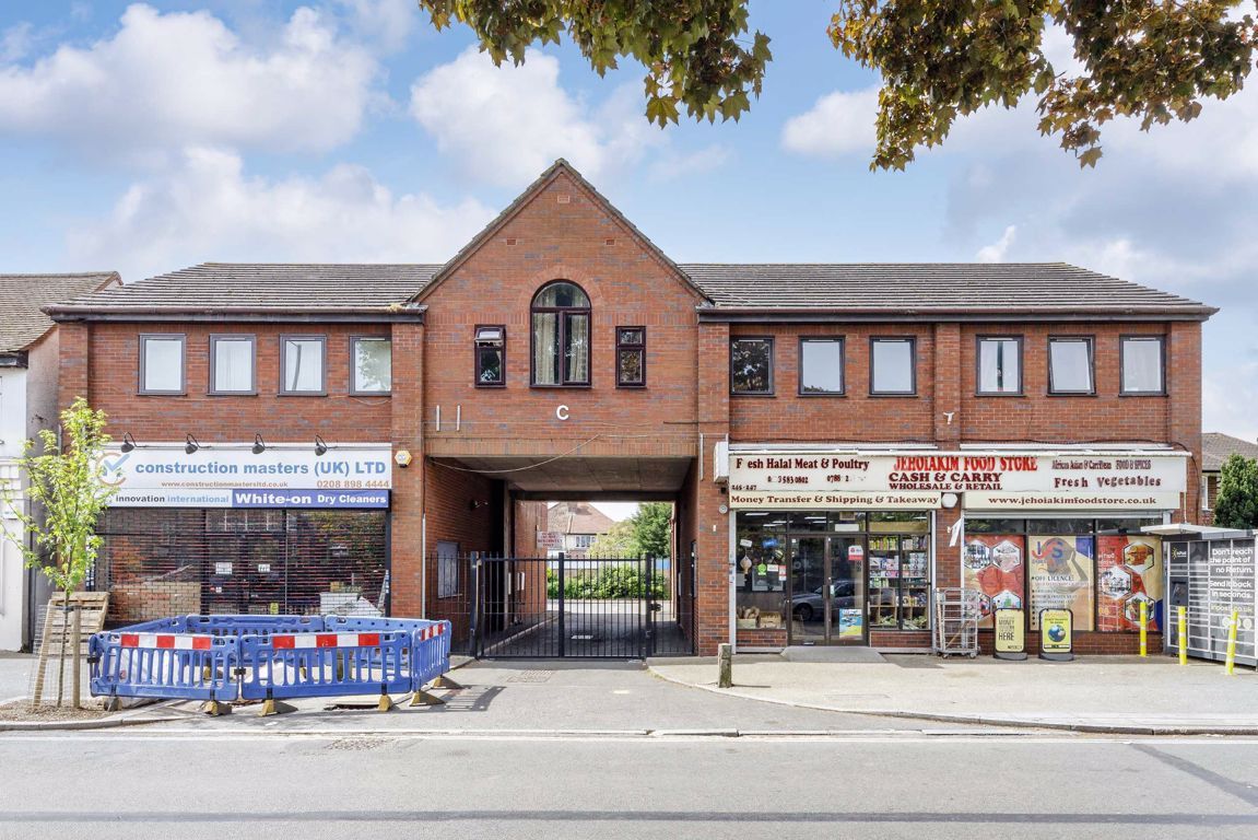 1 bed flat for sale in Powder Mill Lane, Whitton, Twickenham TW2 Zoopla