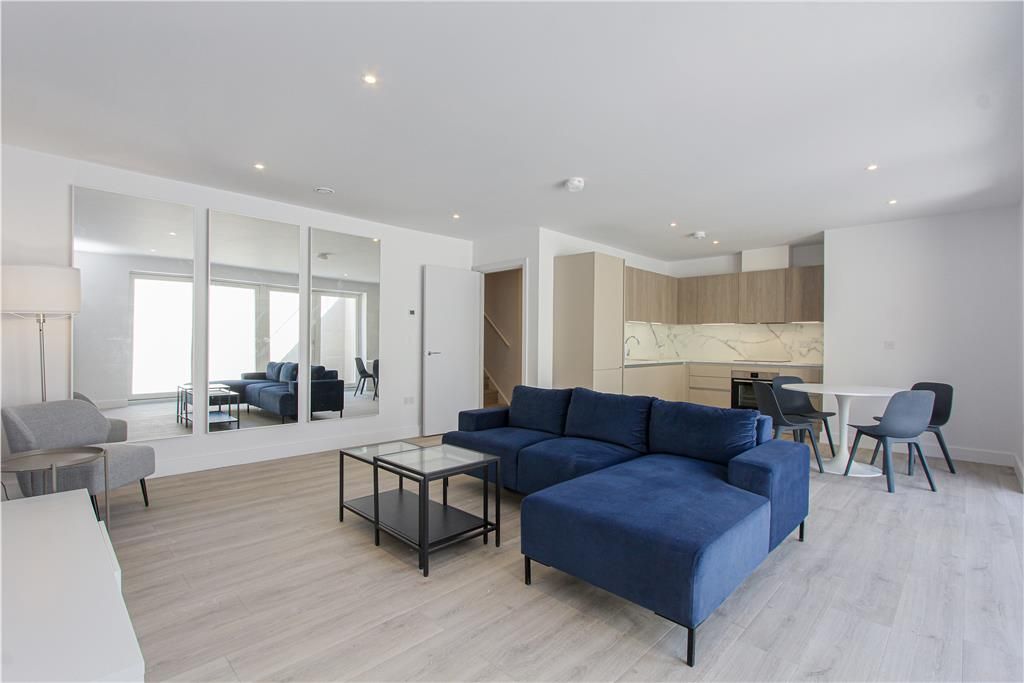 2 bed property to rent in 4 Cavell Court, Dog Kennel Hill, London SE22 Zoopla