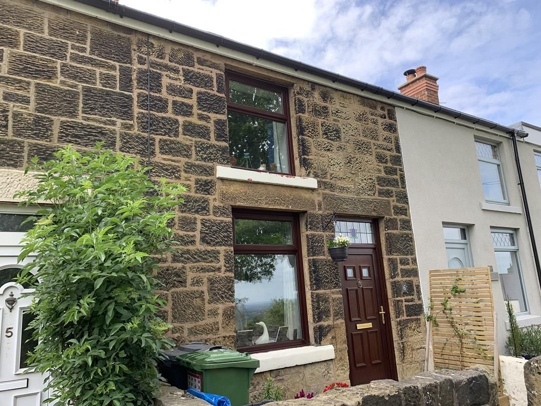 2 bed terraced house for sale in BrynYGaer Road, Pentre Broughton
