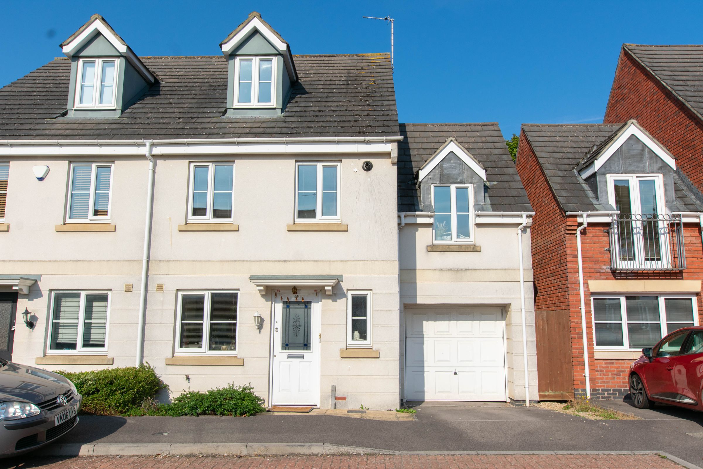 4 bed semidetached house to rent in Rosebay Gardens, Cheltenham GL51