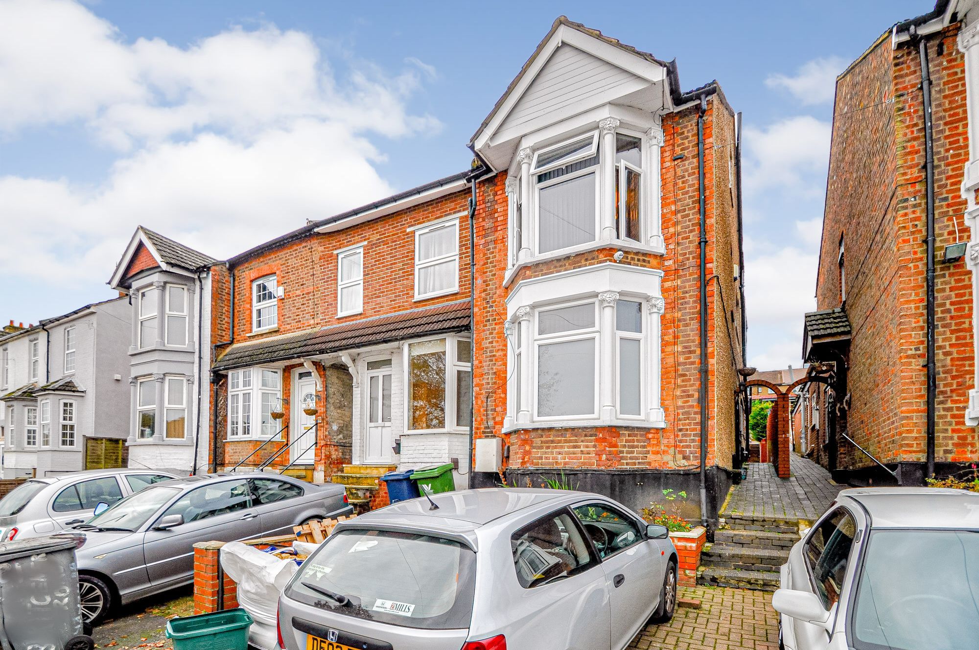 Studio to rent in 83 Kitchener Road, High HP11 Zoopla