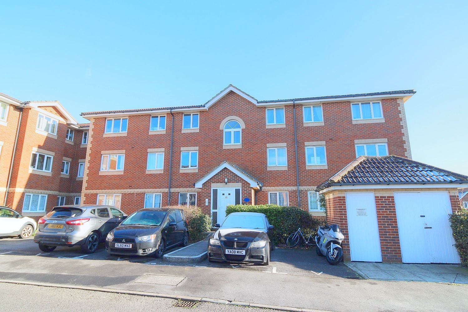 2 bed flat for sale in Broad Oak Close, Eastbourne BN23 Zoopla