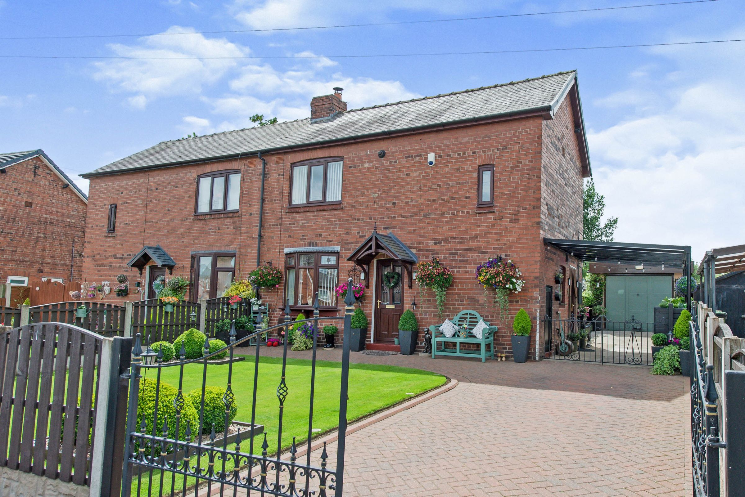 3 bed semidetached house for sale in Merewood Road, Three Lane Ends