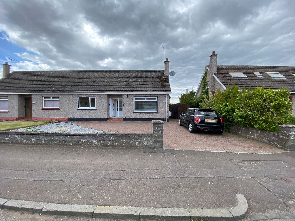 2 bed semidetached house to rent in Ballinard Road, Broughty Ferry