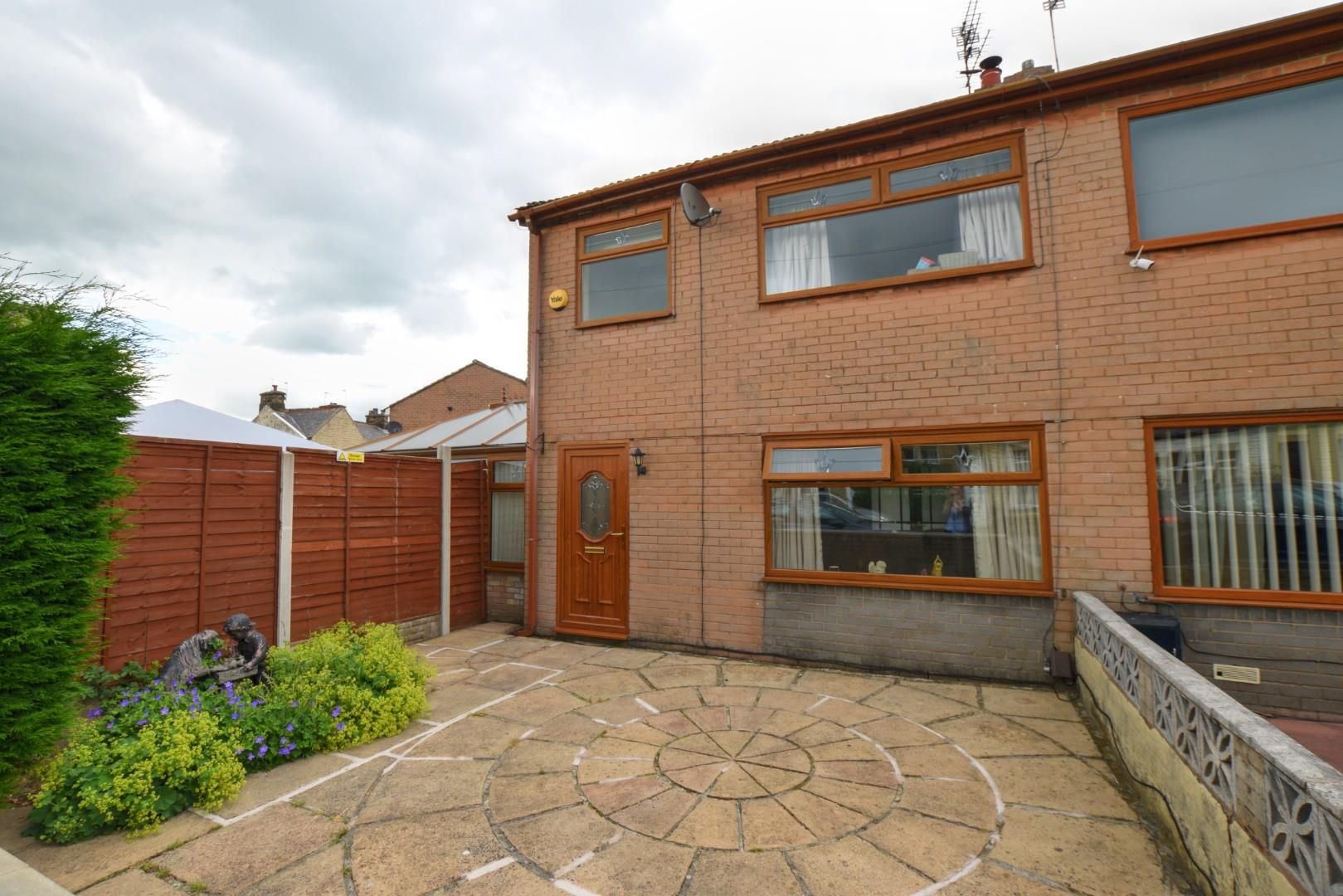 3 bed semidetached house for sale in Horeb Close, Padiham, Burnley
