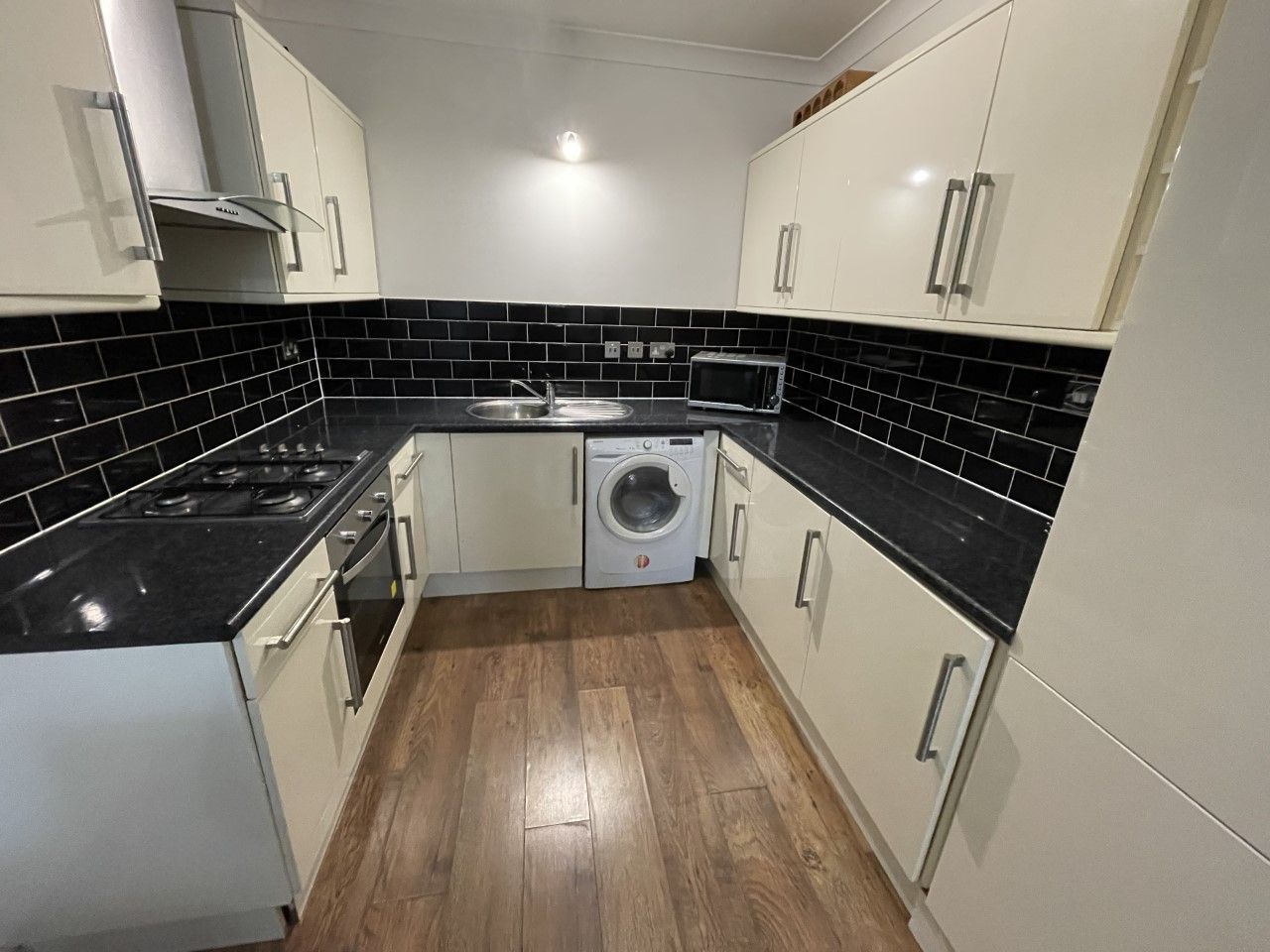 1 bed flat to rent in Kilburn High Road, Kilburn, London, Zone 2 NW6