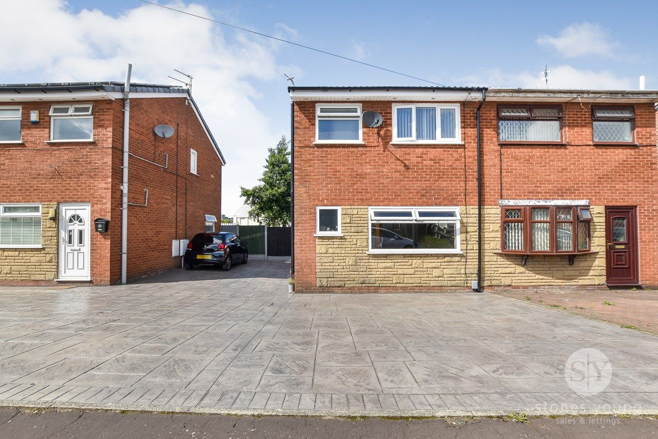 3 bed semidetached house for sale in Thorn Hill Close, Blackburn BB1
