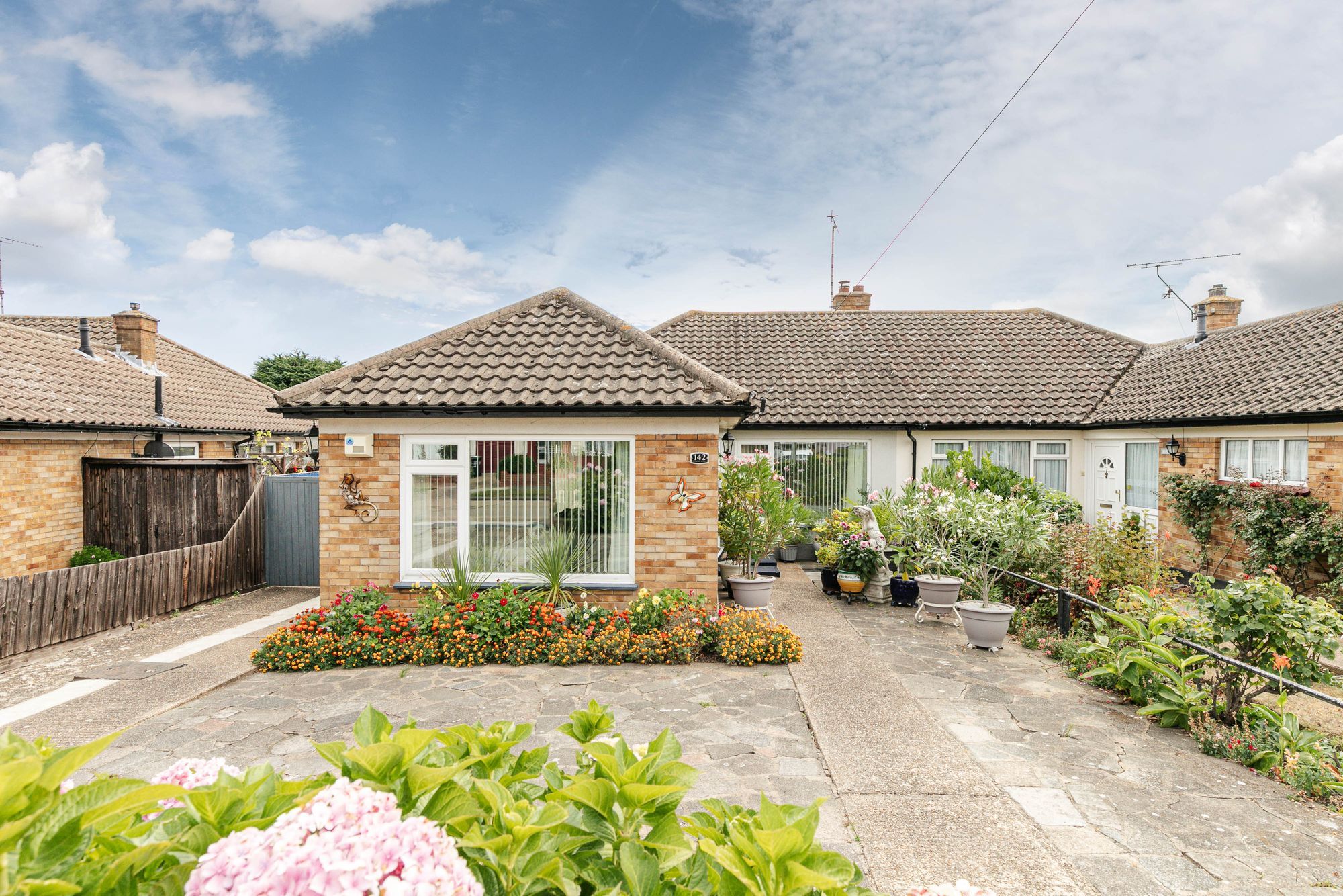 3 bed semidetached bungalow for sale in Poynings Avenue, SouthendOn