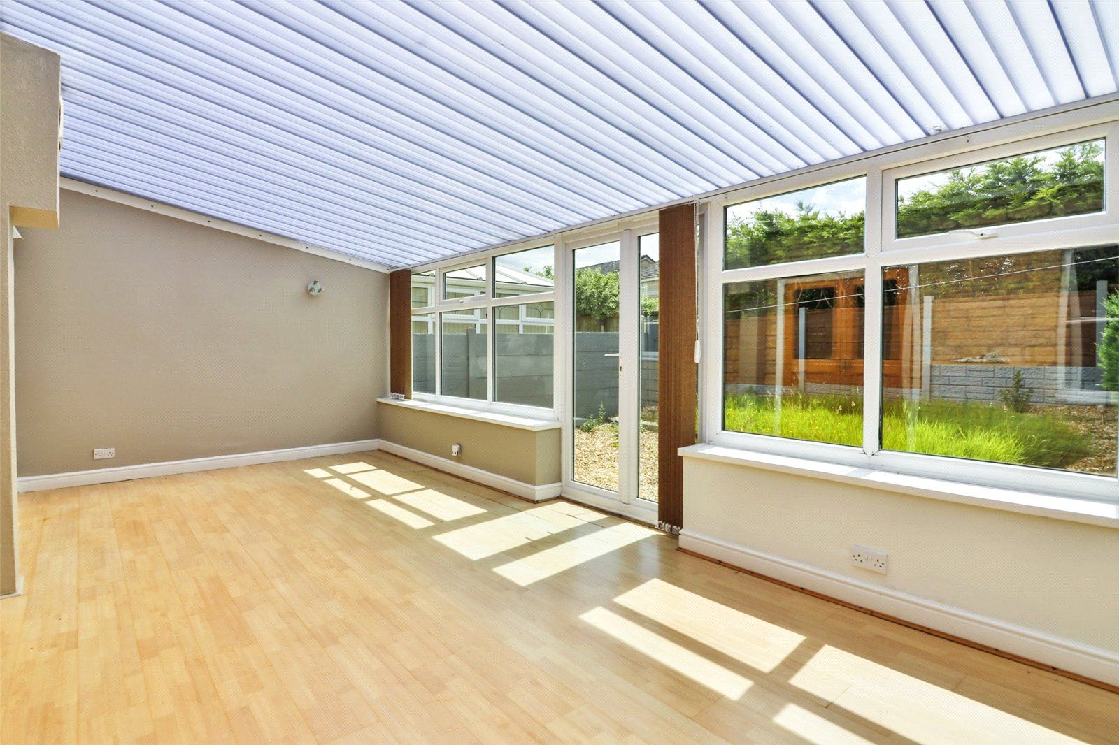 2 bed town house for sale in Elliott Street, Burnley, Lancashire BB10