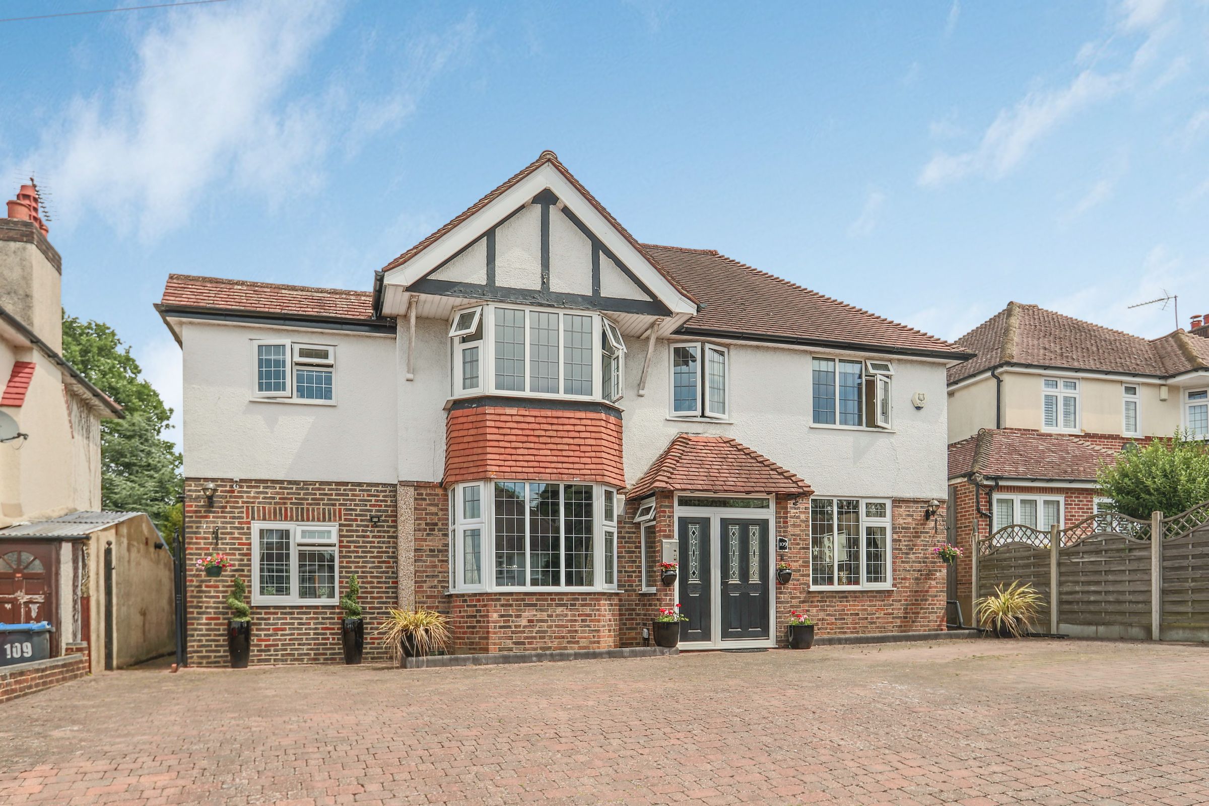 5 bed detached house for sale in Marlpit Lane, Coulsdon CR5 Zoopla