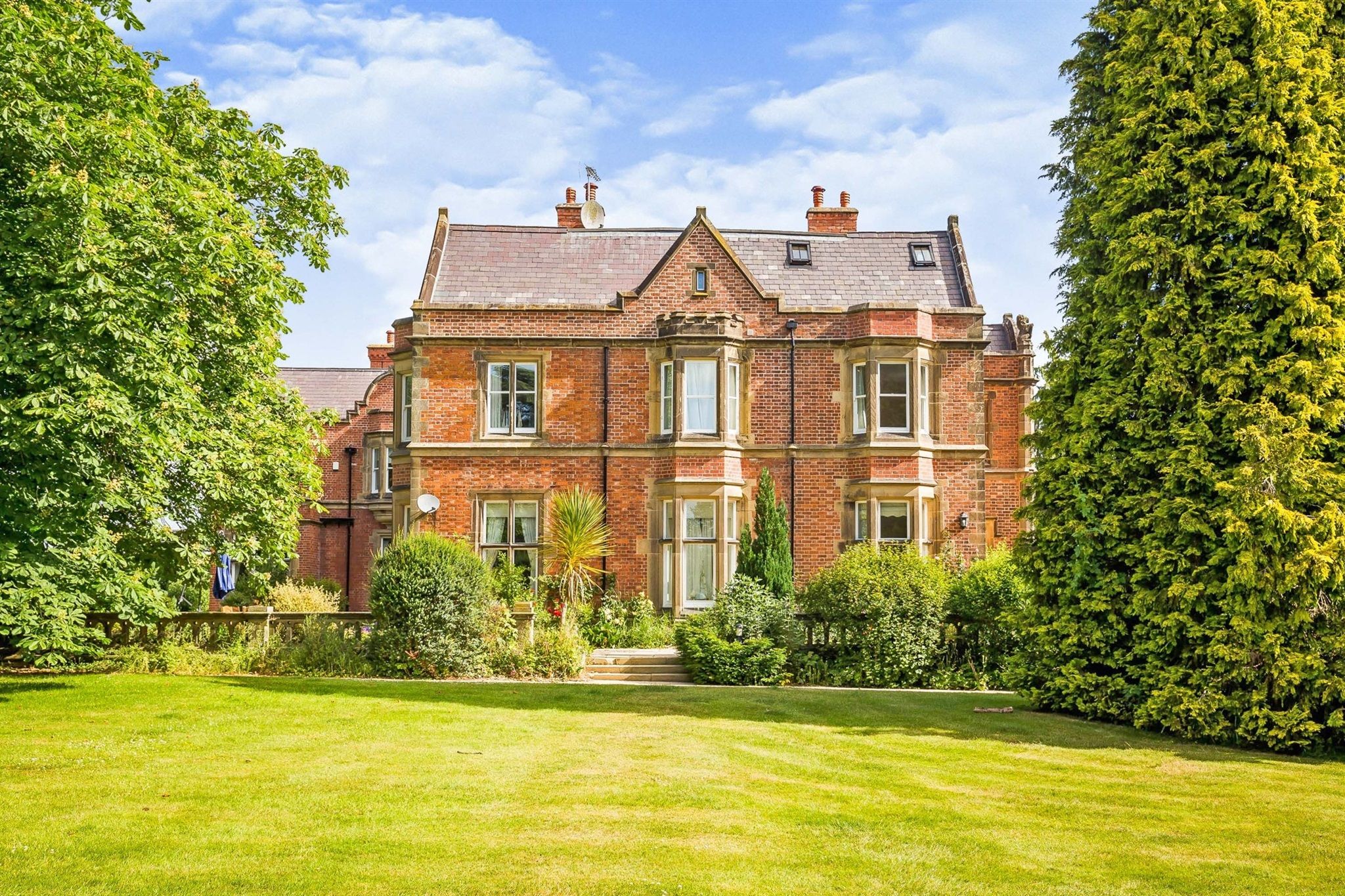 3 bed flat for sale in Strathalyn, Rossett, Wrexham LL12 Zoopla