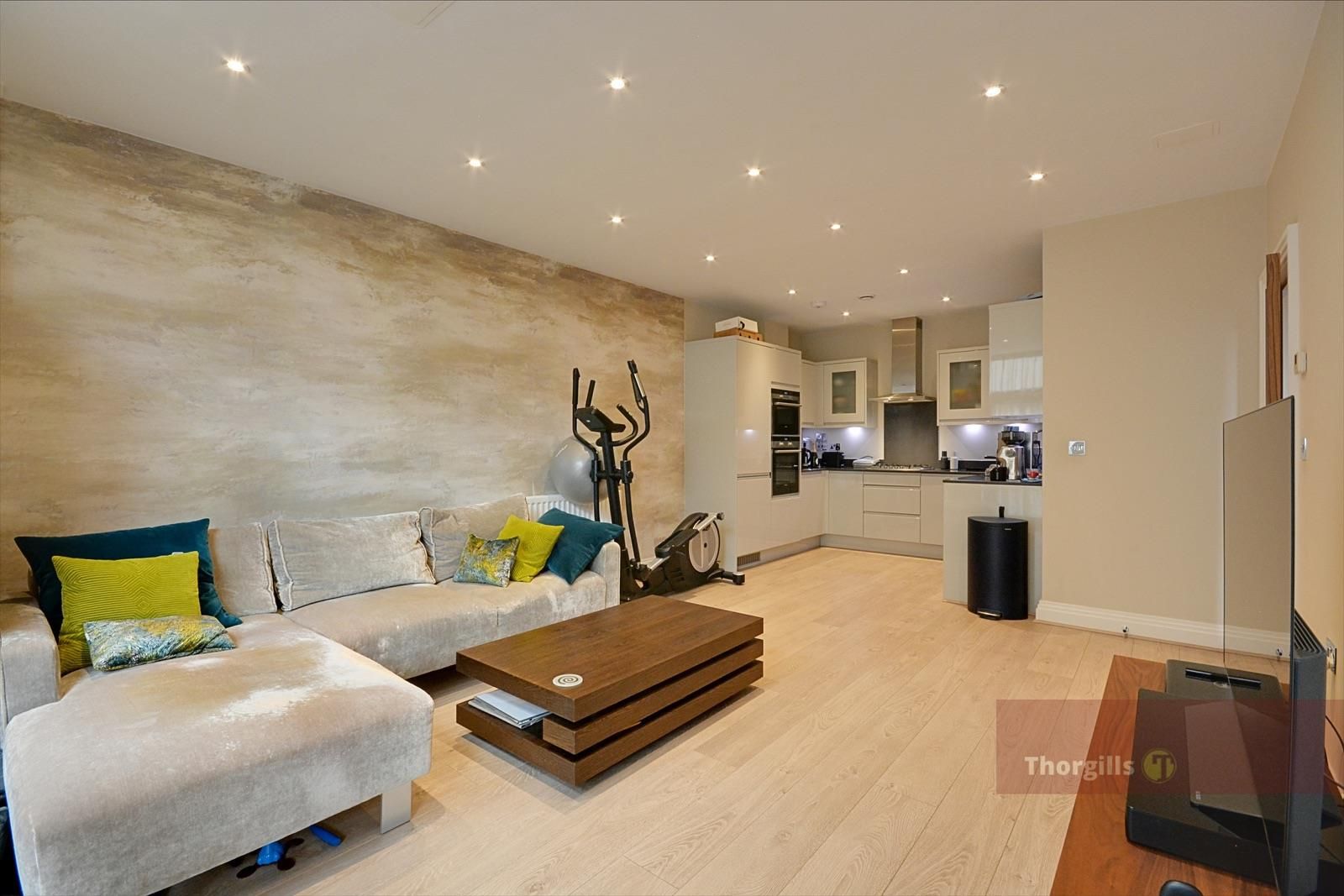 Riverside House, Railshead Road, Isleworth TW7