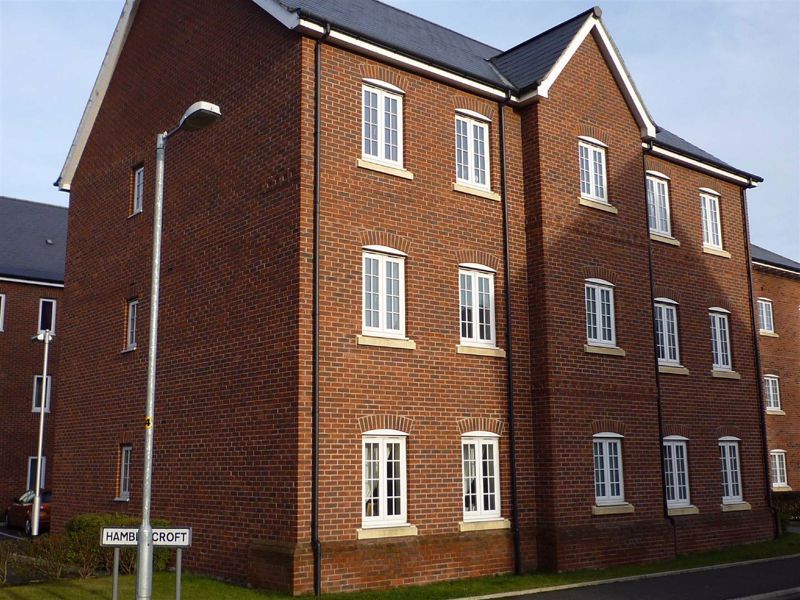 1 bed flat to rent in Hamble Croft, Stoneclough, Radcliffe, Manchester