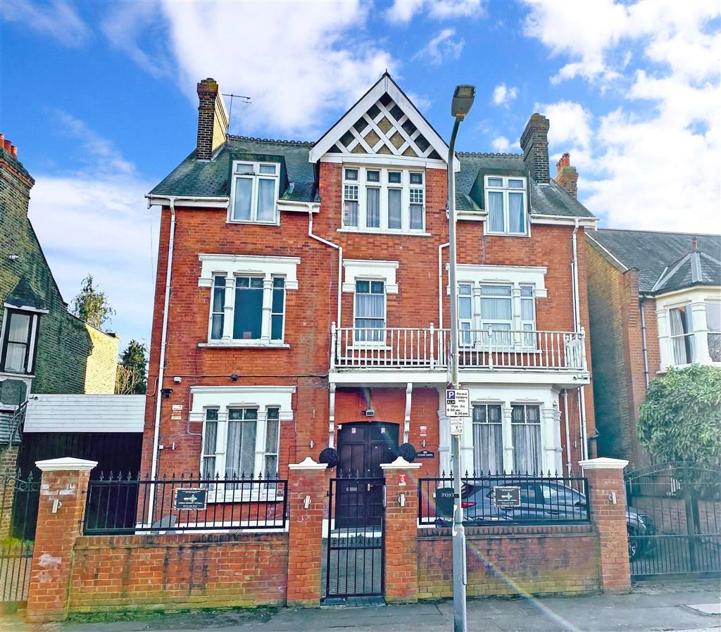 14 bed detached house for sale in Northumberland Avenue, London E12 Zoopla