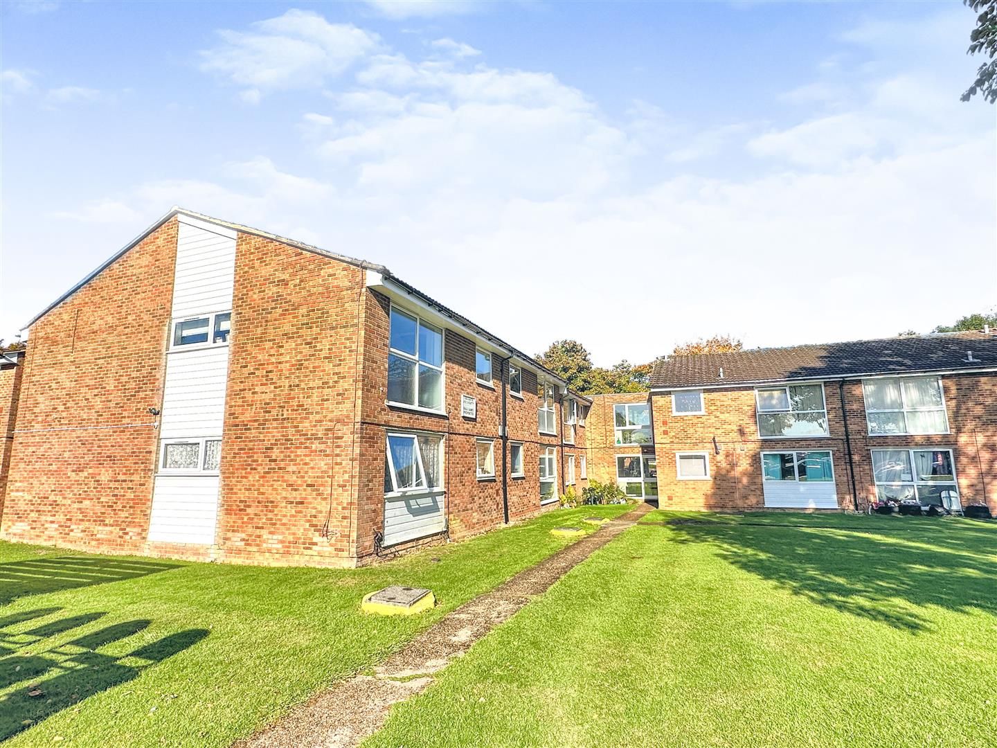 2 bed flat for sale in Perry Green, Hemel Hempstead HP2 Zoopla