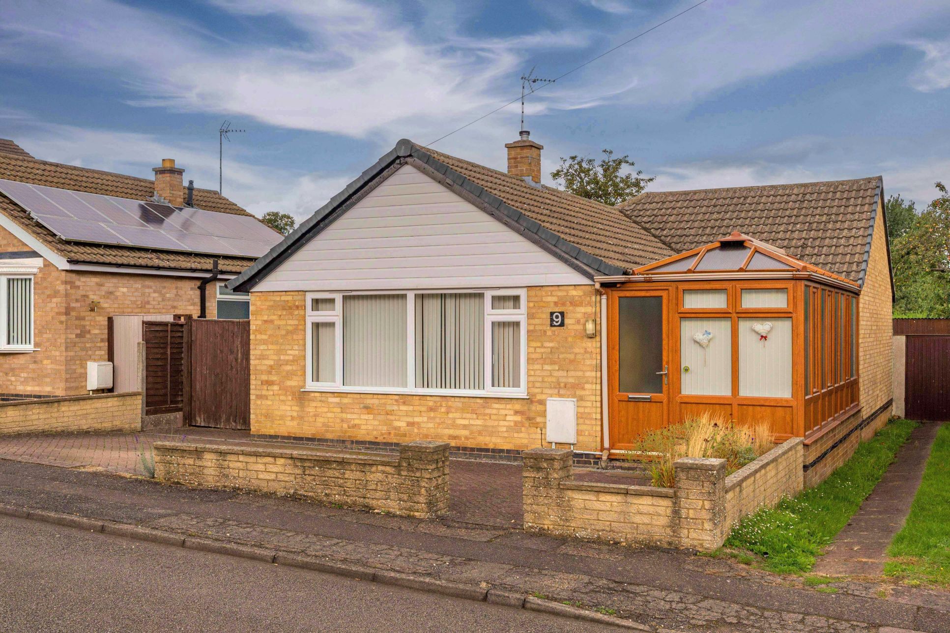 3 Bed Detached Bungalow For Sale In Furlong Road Desborough Kettering