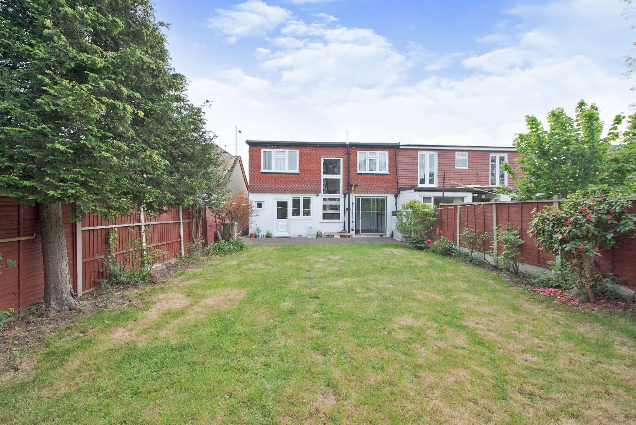 3 bed bungalow for sale in Eastern Avenue East, Romford RM1 Zoopla