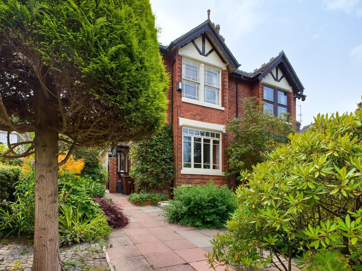 3 bed property for sale in Leek New Road, StokeOnTrent, Staffordshire