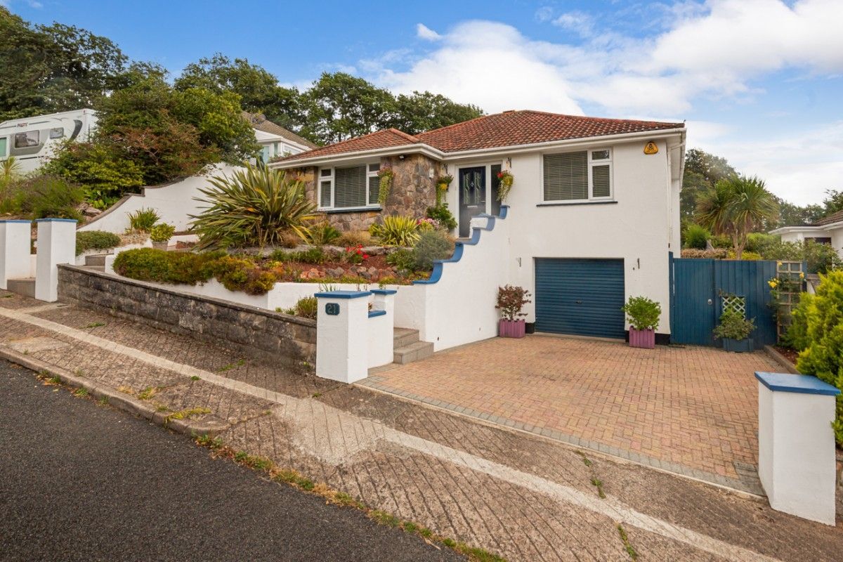 3 bed detached bungalow for sale in Seymour Drive, Torquay TQ2 Zoopla