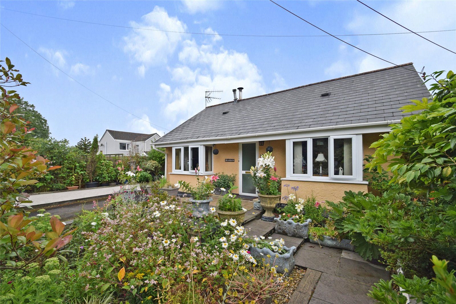 2 bed bungalow for sale in Clwyd Road, Gwaun Cae Gurwen, Rhydaman