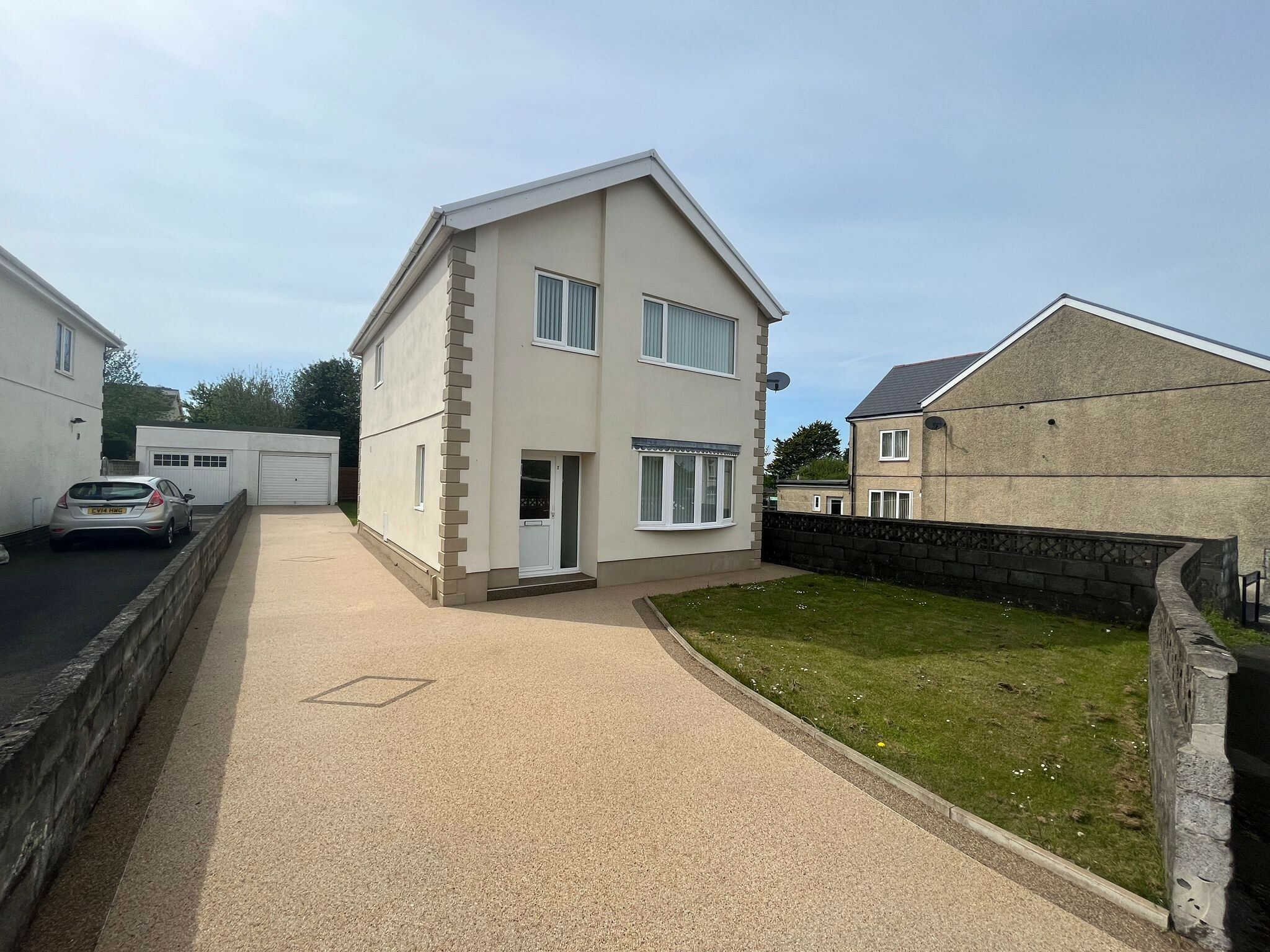 3 bed detached house for sale in Richmond Road, Loughor, Swansea SA4
