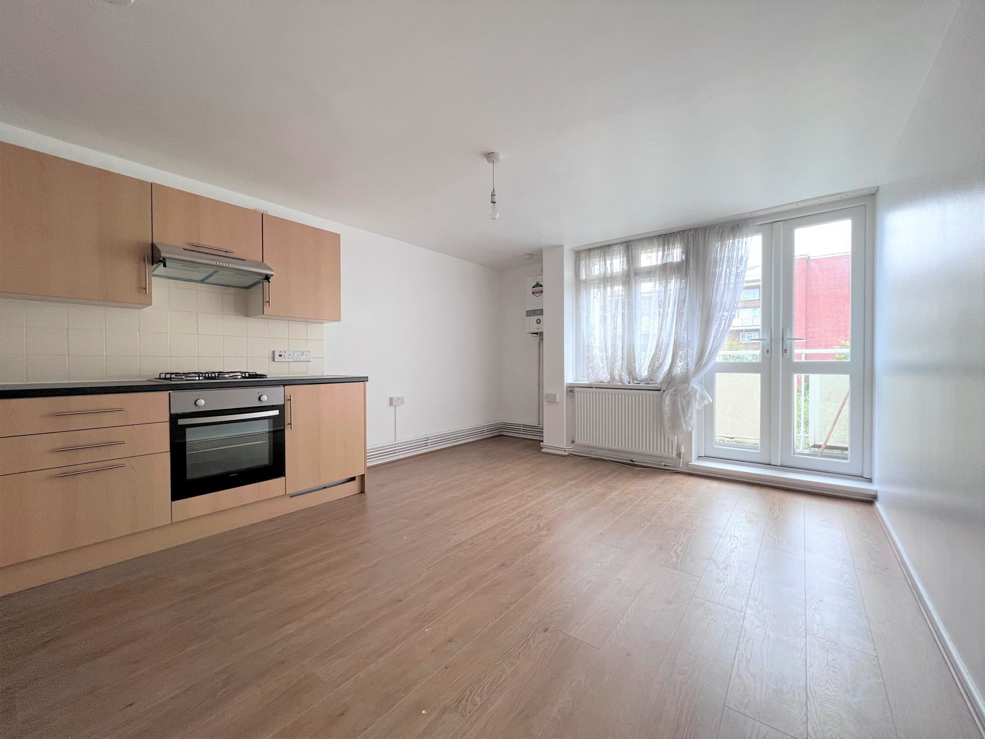 4 bed flat to rent in Cumberland House, Edmonton N9 Zoopla