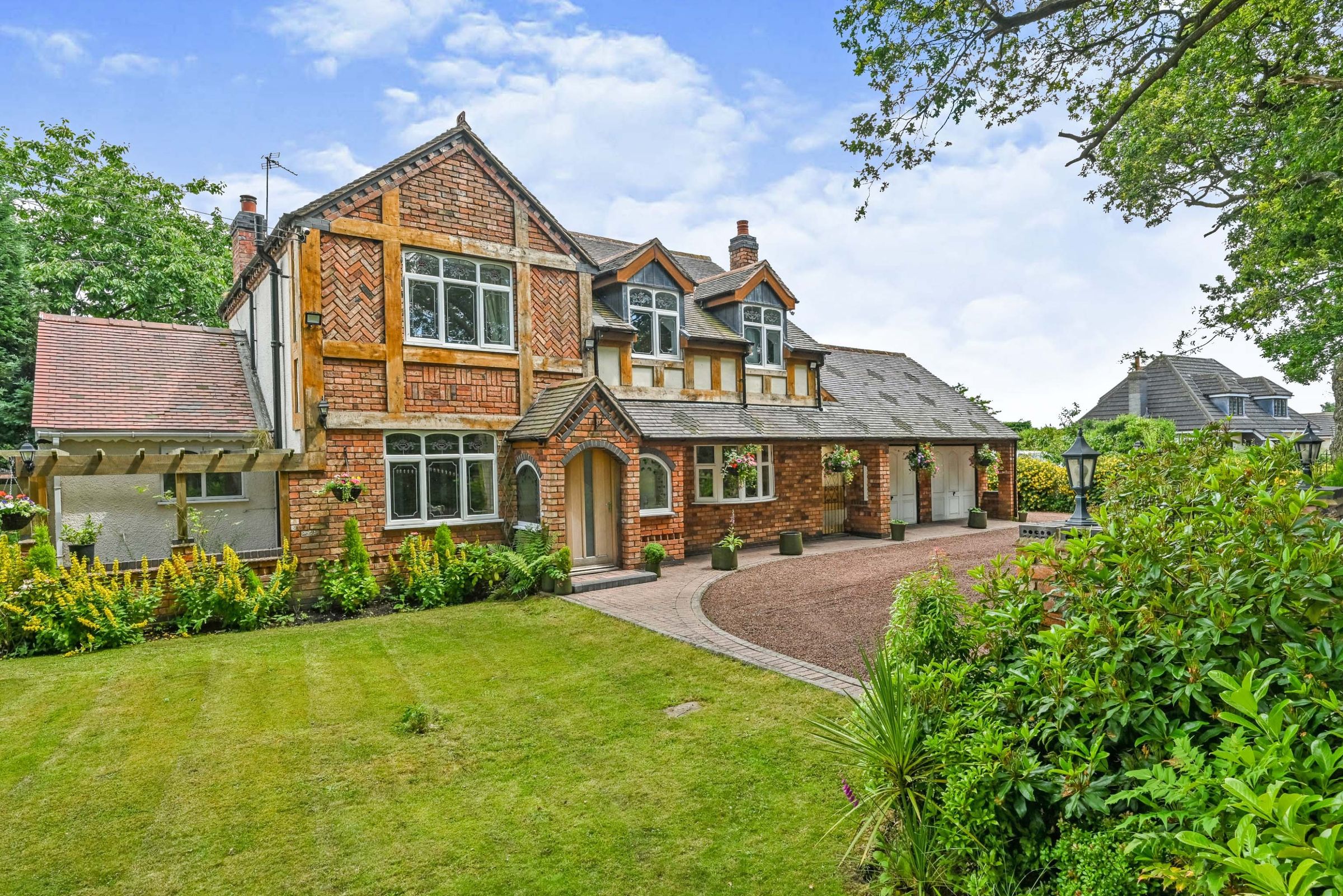 4 bed detached house for sale in Stable Lane, Calf Heath, Wolverhampton