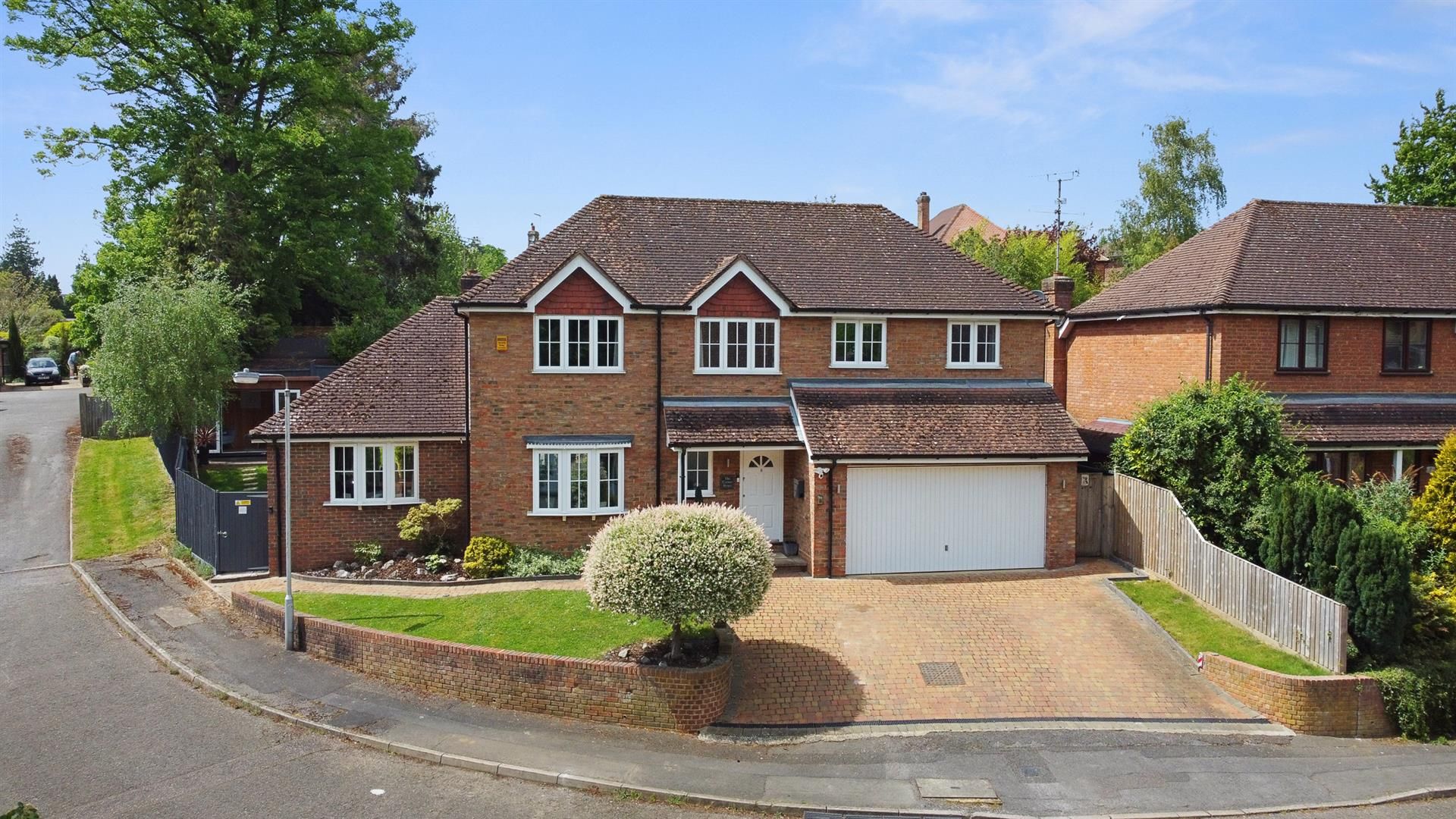 4 bed detached house for sale in Roberts Wood Drive, Chalfont St. Peter