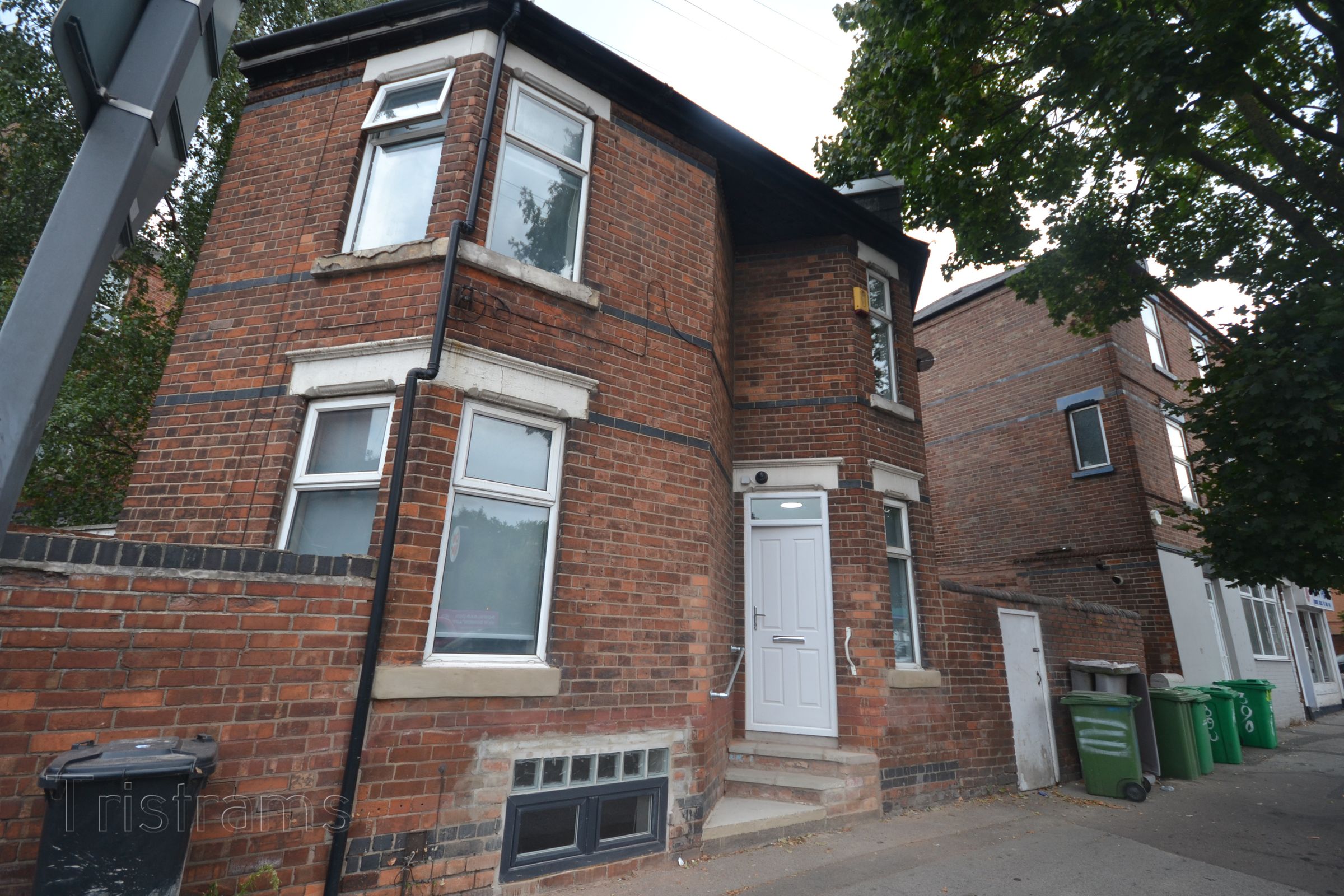 Studio to rent in Studio 6, Alfreton Road, Nottingham NG7 Zoopla